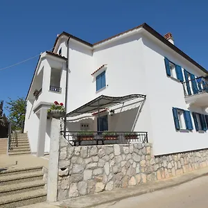 https://apartment-celebrini.primorje-gorskikotar.com