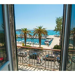 https://royal-blue-apartment-split.splithotels.org